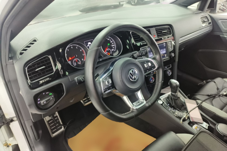 Volkswagen Golf 2017 #10 Volkswagen Golf 2017 car image #10