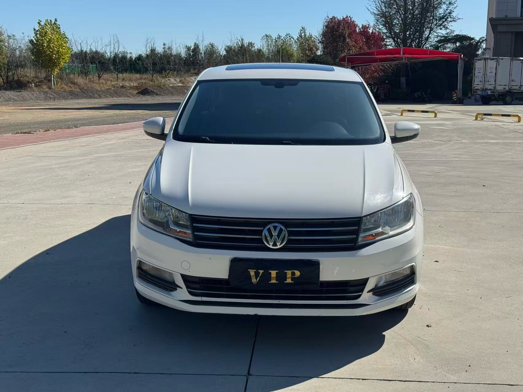 Volkswagen Santana 2017 imagen de coche #2