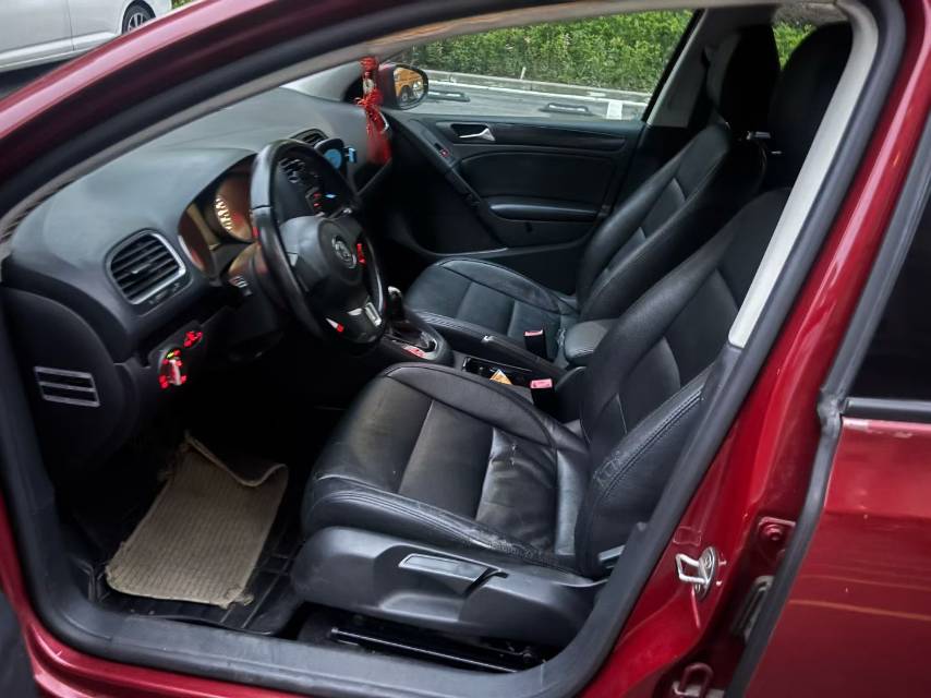 Volkswagen Golf 2013 car image #9