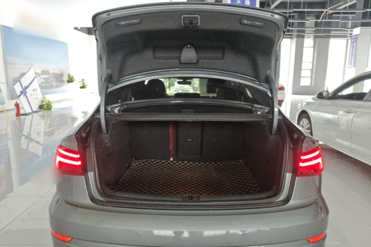 Audi A3 2020 car image #19