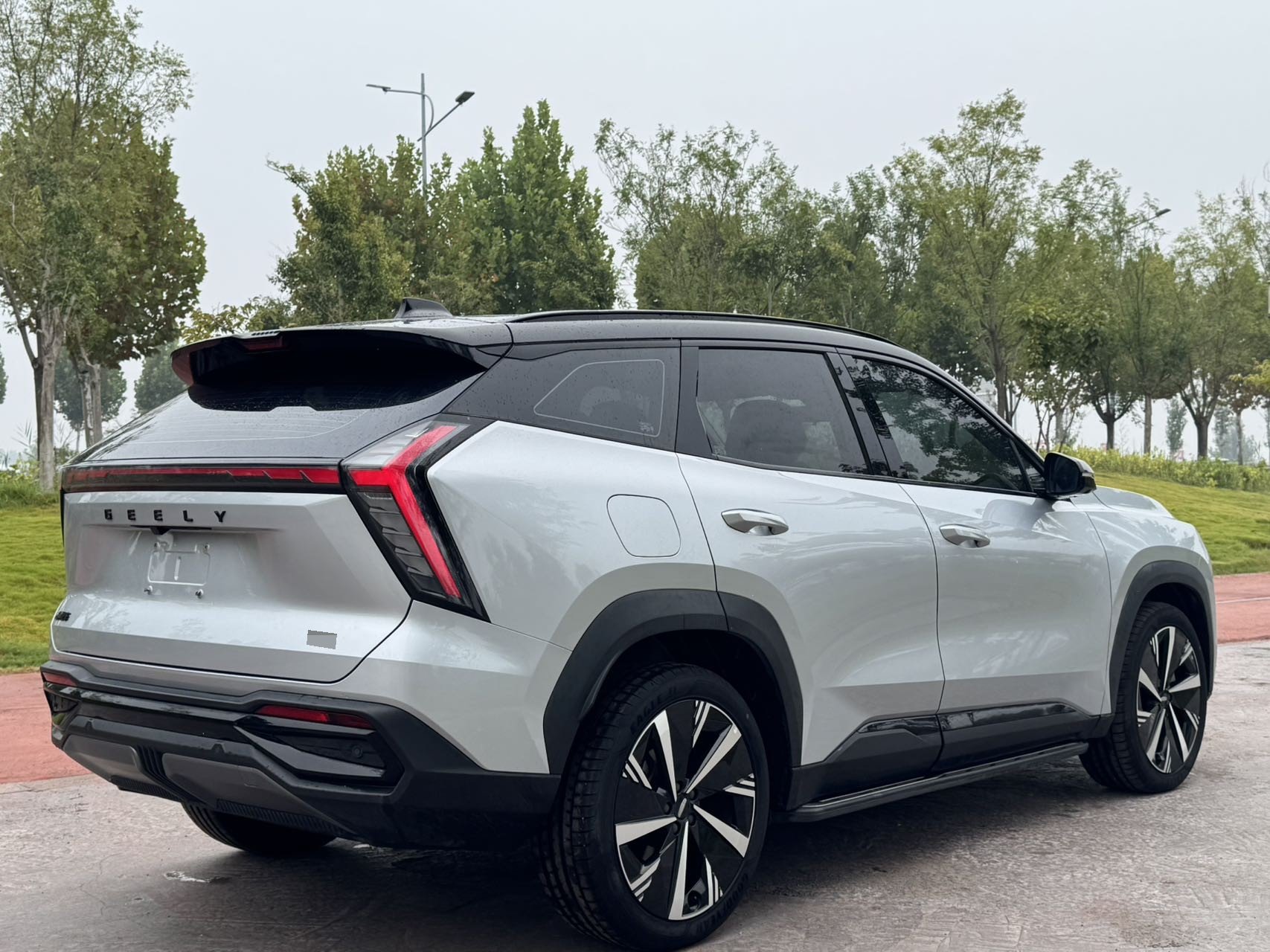 GEELY Boyue L 2022 car image #4