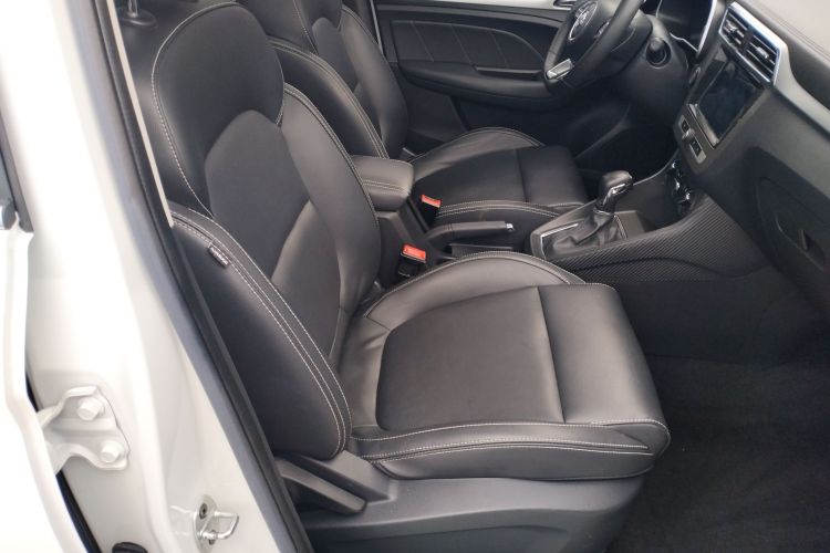 MG ZS 2019 car image #24