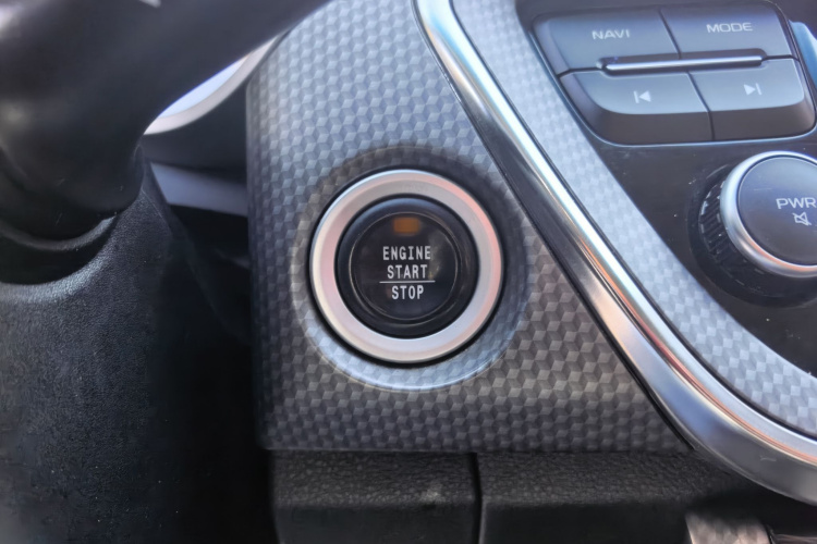 GEELY Emgrand GS 2018 car image #15