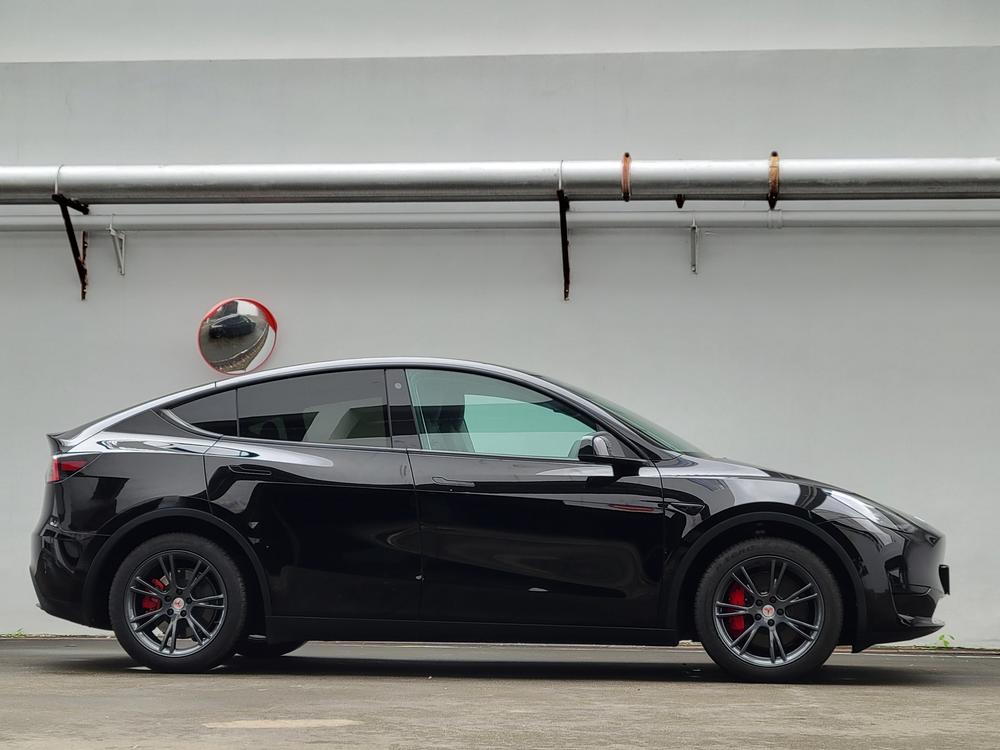 Tesla Model Y 2022 car image #8
