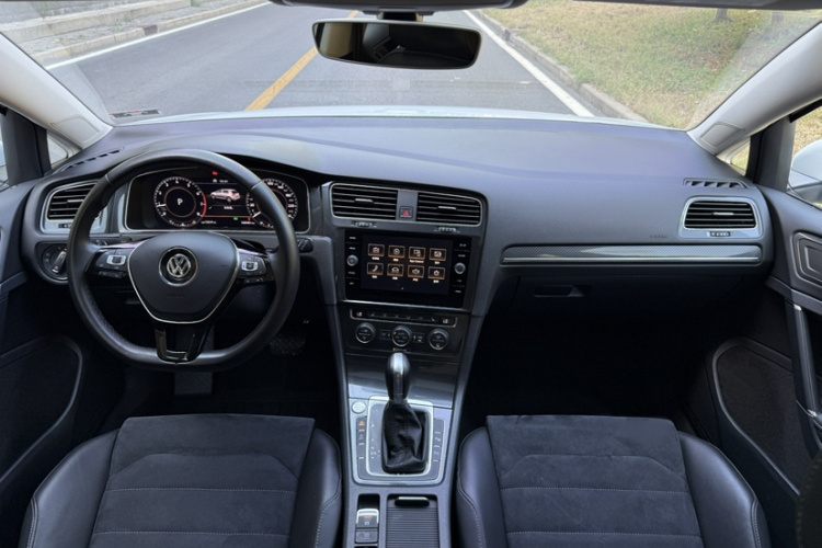 Volkswagen Golf 2018 #12 Volkswagen Golf 2018 car image #12
