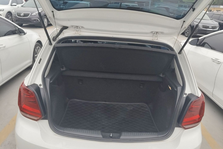 Volkswagen Polo 2017 #19 Volkswagen Polo 2017 car image #19