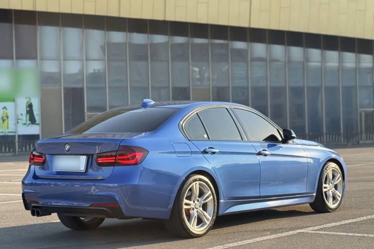 BMW 3 Series 2018 car image #5