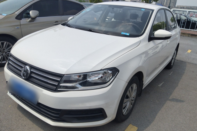 Volkswagen Santana 2019 car image #2