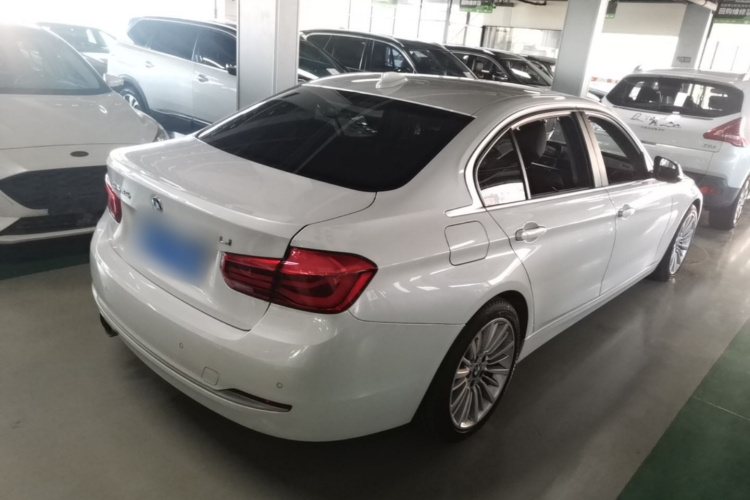 BMW 3 Series 2018 car image #5