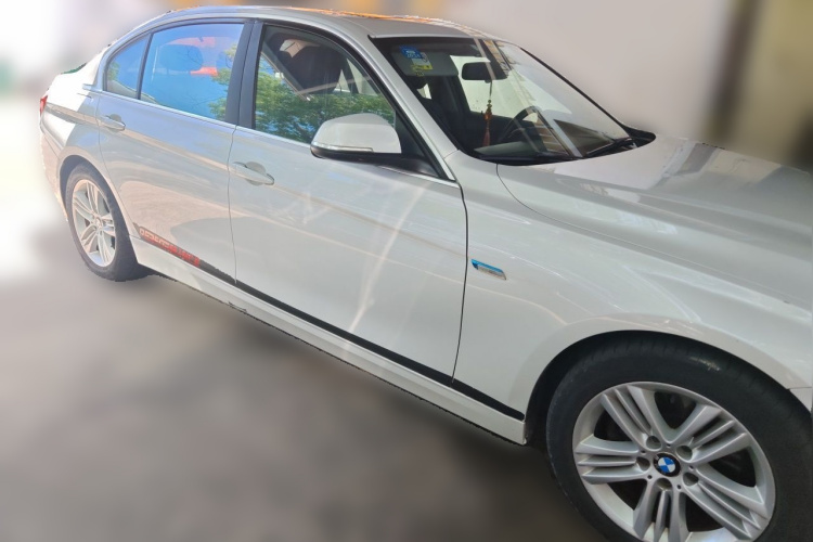 BMW 3 Series 2017 #4 BMW 3 Series 2017 car image #4
