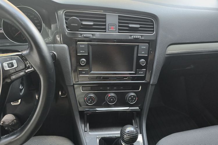 Volkswagen Golf 2018 #17 Volkswagen Golf 2018 car image #17