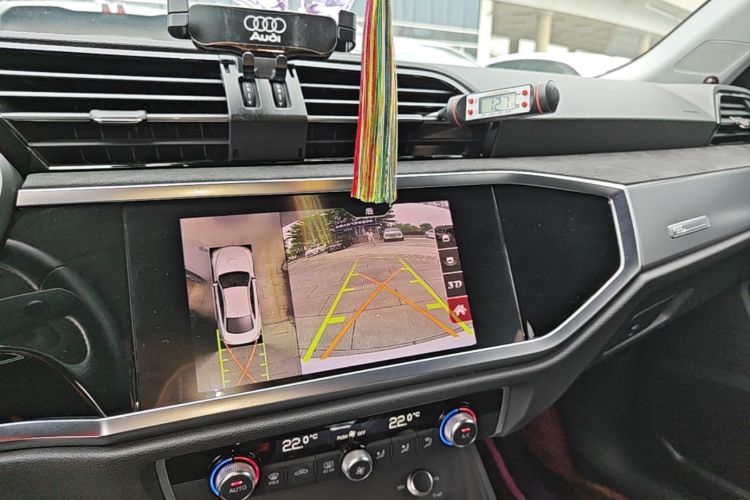 Audi Q3 2019 #13 Audi Q3 2019 car image #13