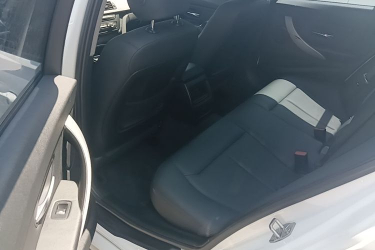 BMW 3 Series 2015 #17 BMW 3 Series 2015 car image #17