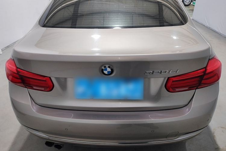 BMW 3 Series 2017 #6 BMW 3 Series 2017 car image #6