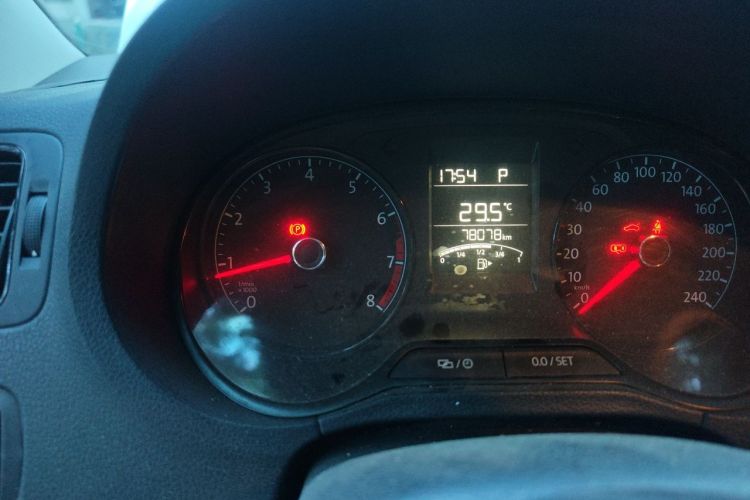 Volkswagen Polo 2016 #8 Volkswagen Polo 2016 car image #8