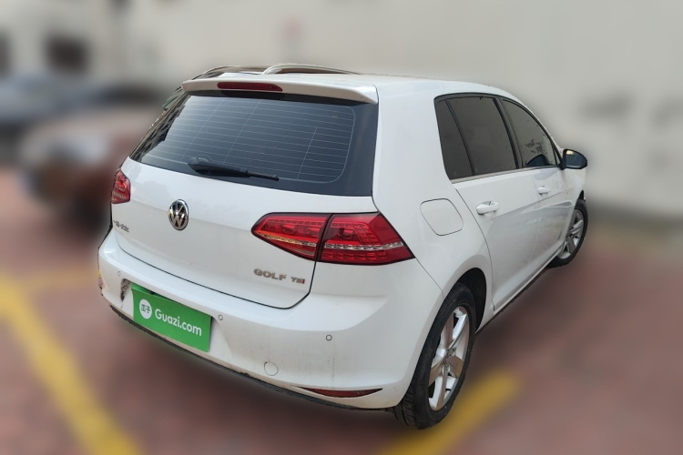 Volkswagen Golf 2014 car image #5