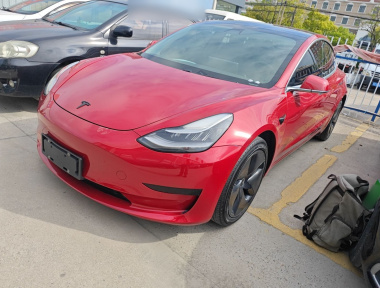 Tesla Model 3 2020 car image 