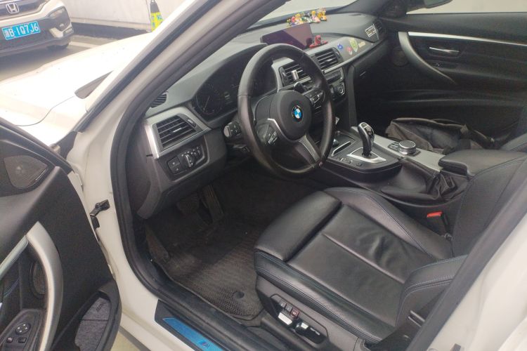 BMW 3 Series 2018 #16 BMW 3 Series 2018 immagine di auto #16