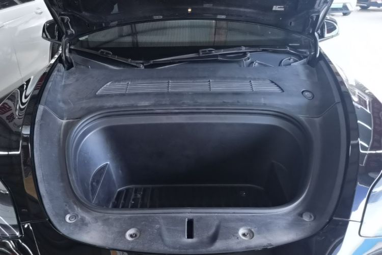 Tesla Model Y 2021 #20 Tesla Model Y 2021 car image #20