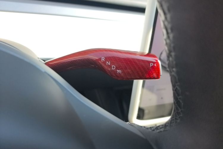 Tesla Model Y 2021 #14 Tesla Model Y 2021 car image #14