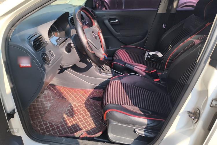 Volkswagen Polo 2017 car image #17