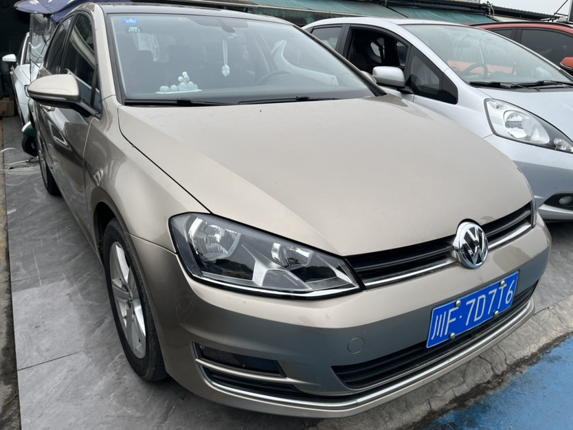 Volkswagen Golf 2015 car image #2
