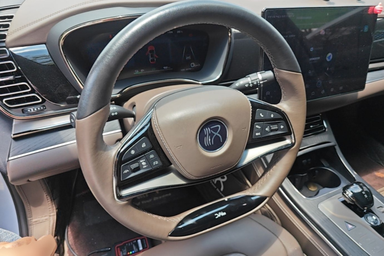 BYD Han 2022 car image #10