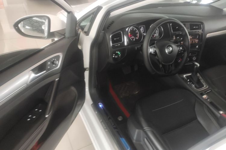 Volkswagen Golf 2019 #16 Volkswagen Golf 2019 изображение автомобиля #16