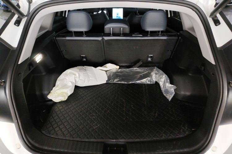 GEELY Boyue L 2024 car image #19