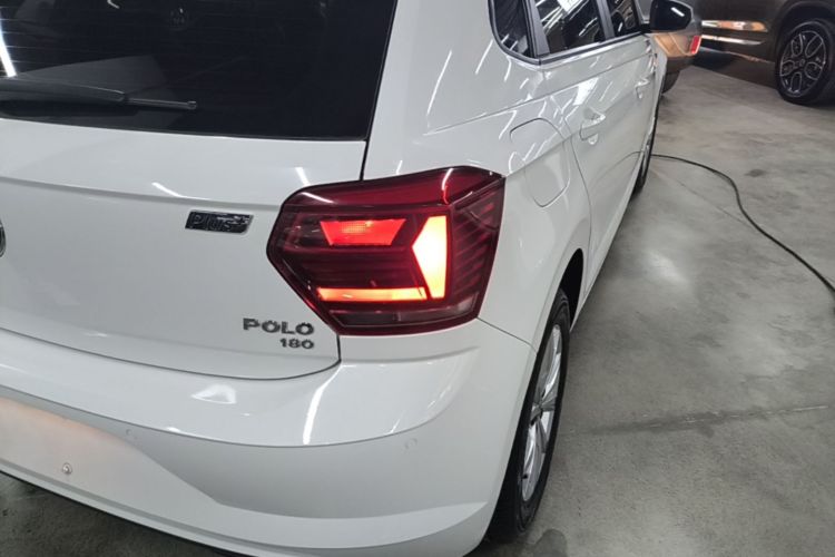 Volkswagen Polo 2019 car image #8