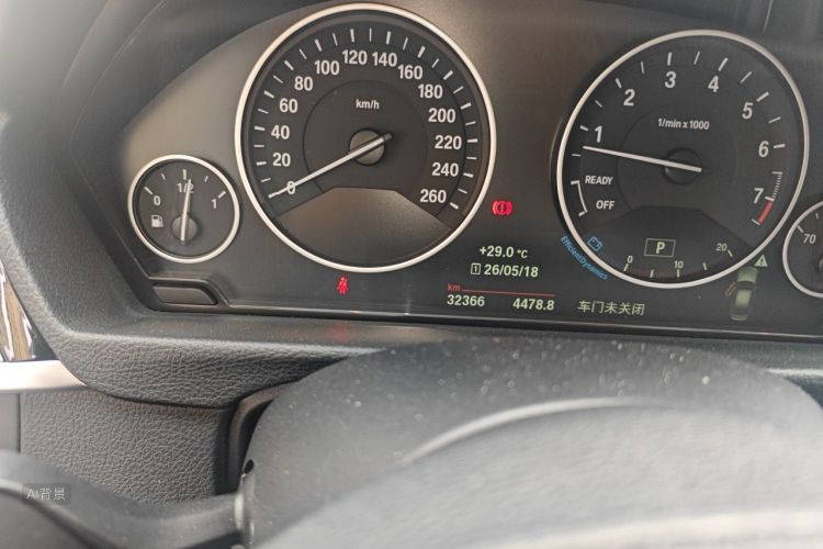 BMW 3 Series 2019 car image #14