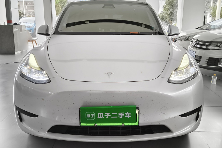 Tesla Model Y 2023 #3 Tesla Model Y 2023 car image #3