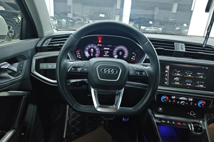 Audi Q3 2021 #11 Audi Q3 2021 car image #11