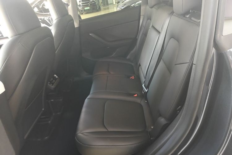 Tesla Model Y 2024 #17 Tesla Model Y 2024 car image #17