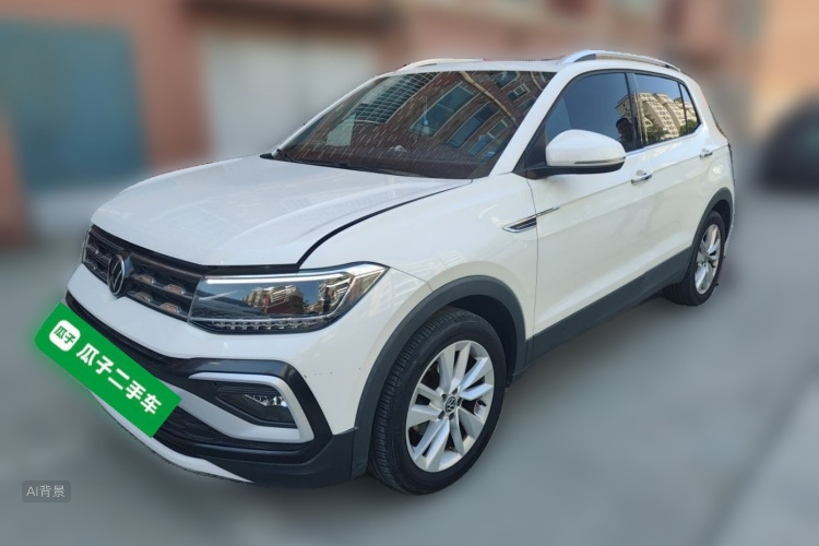 Volkswagen T-Cross 2021 immagine di auto #2