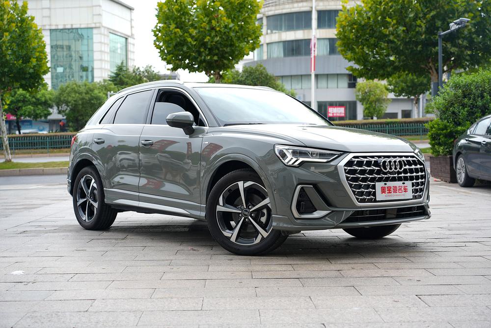 Audi Q3 2025 car image #3