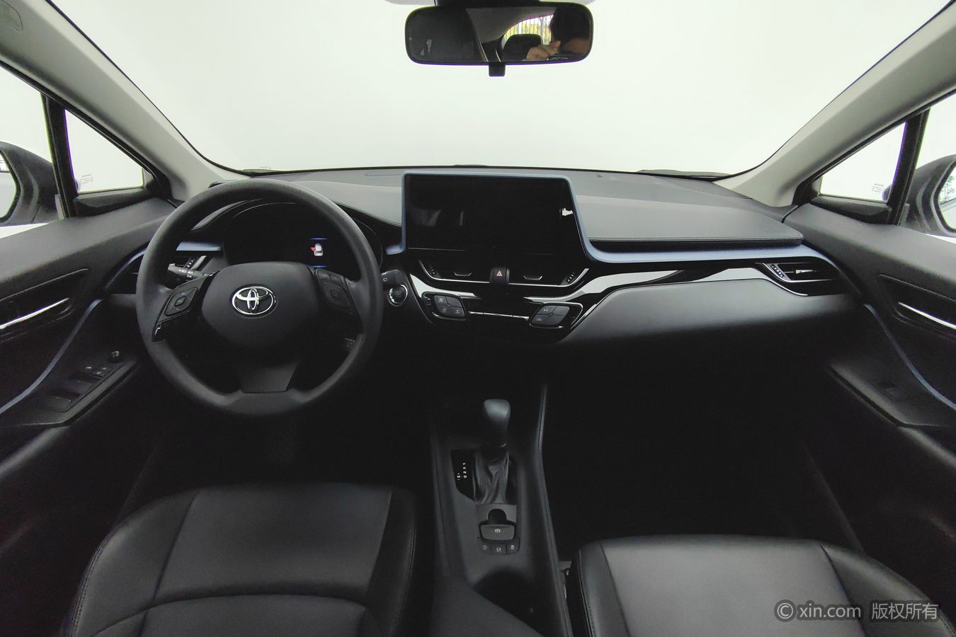 Toyota Izoa 2024 car image #12