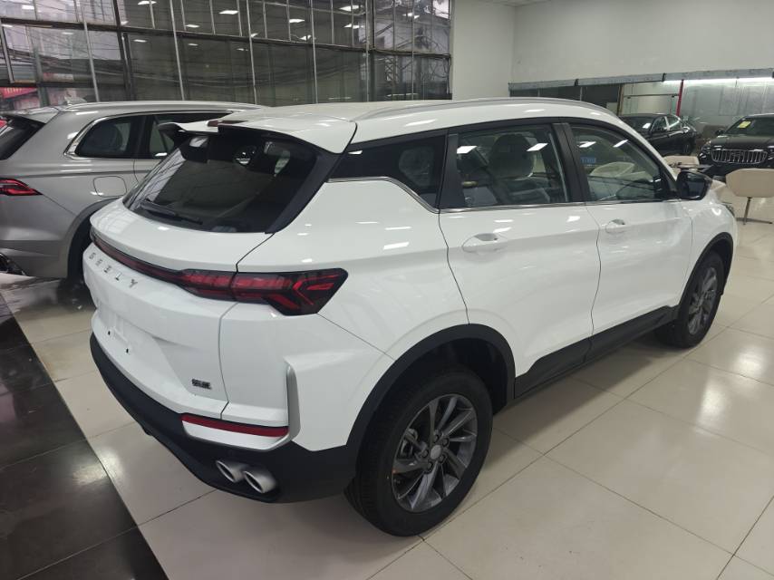 GEELY Coolray 2026 #3 GEELY Coolray 2026 imagen de coche #3