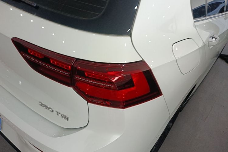 Volkswagen Golf 2021 car image #8