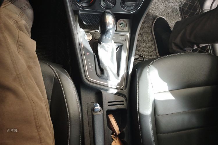 Volkswagen Lavida 2018 imagen de coche #16