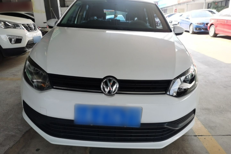 Volkswagen Polo 2017 car image #3