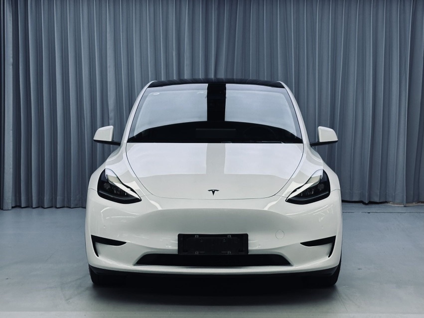 Tesla Model Y 2022 #2 Tesla Model Y 2022 car image #2