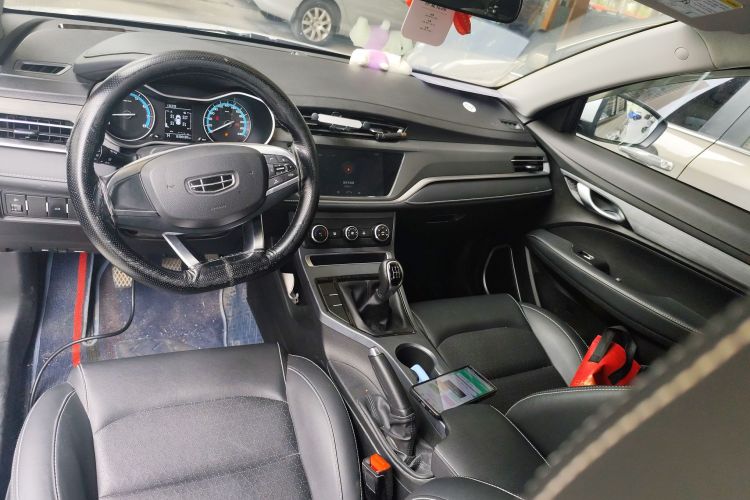 GEELY Emgrand 2021 car image #11