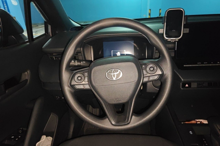 Toyota Corolla Cross 2026 #27 Toyota Corolla Cross 2026 car image #27