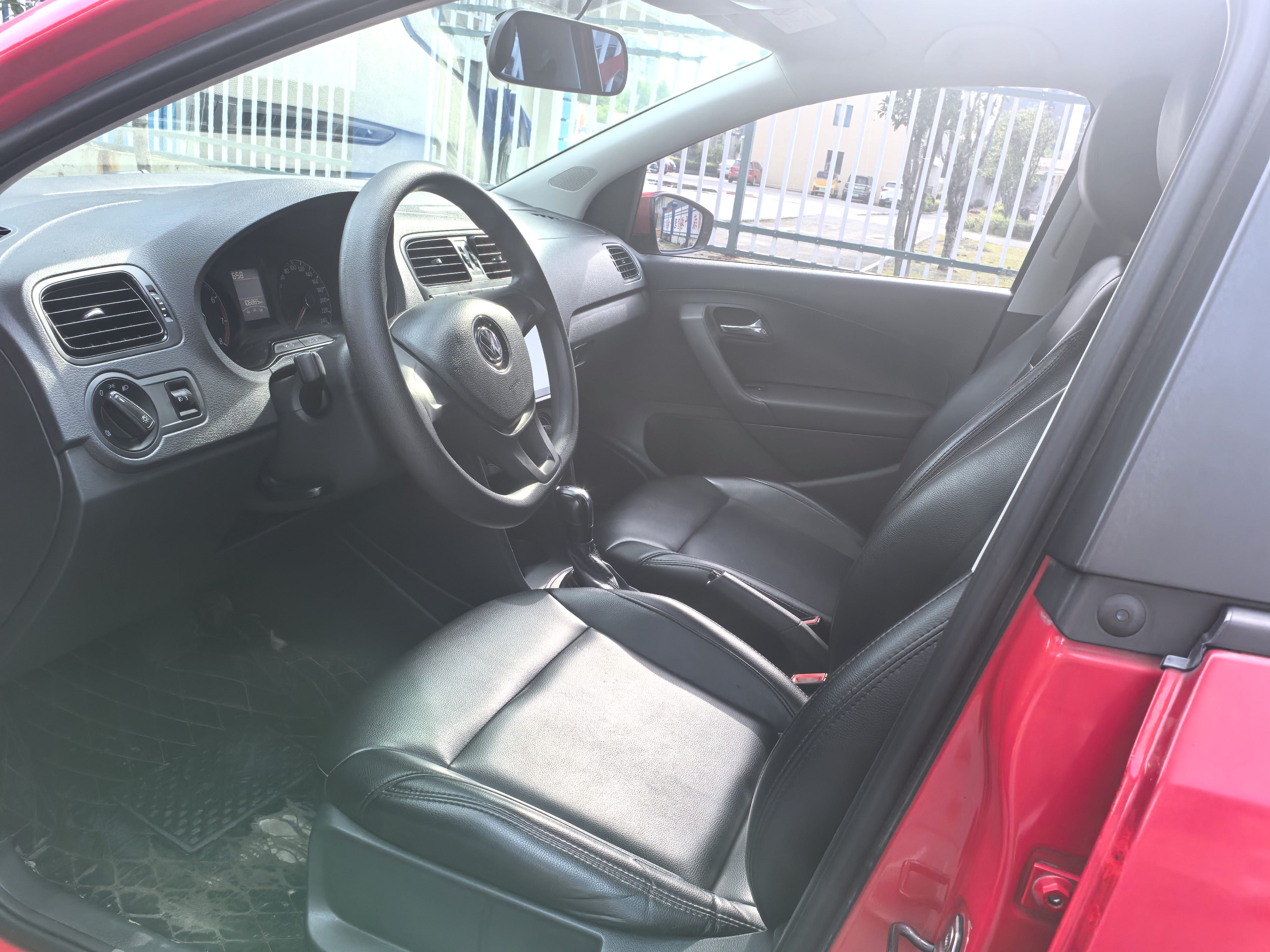 Volkswagen Polo 2016 #4 Volkswagen Polo 2016 car image #4