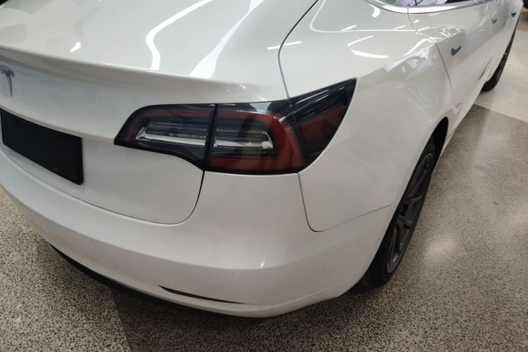Tesla Model 3 2020 car image #8