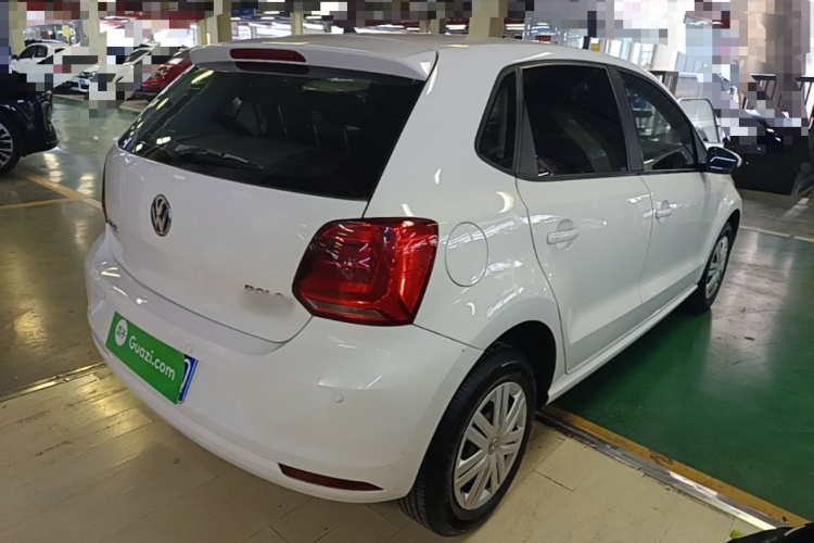 Volkswagen Polo 2017 car image #5