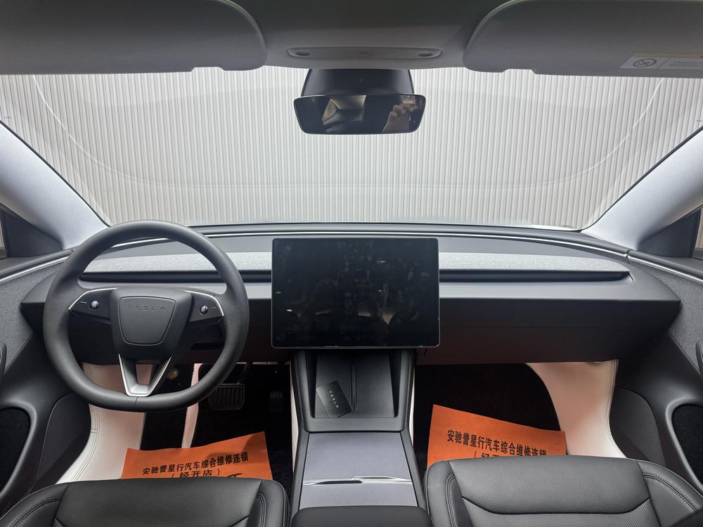 Tesla Model 3 2024 car image #11