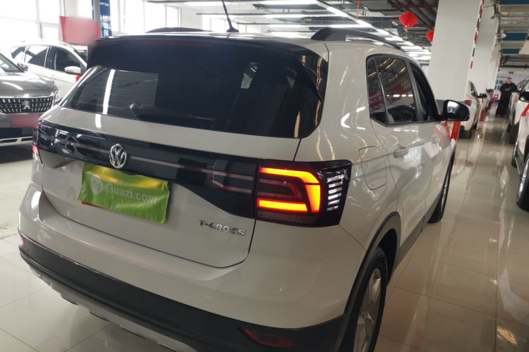 Volkswagen T-Cross 2021 изображение автомобиля #7