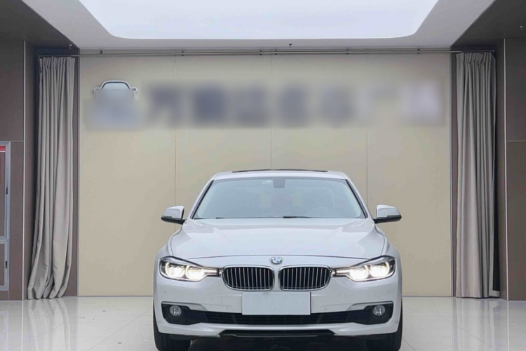 BMW 3 Series 2019 car image #3